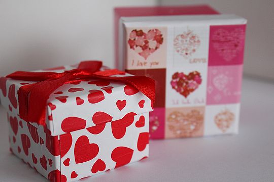 gift-box-635778-1920-1704116677.jpg